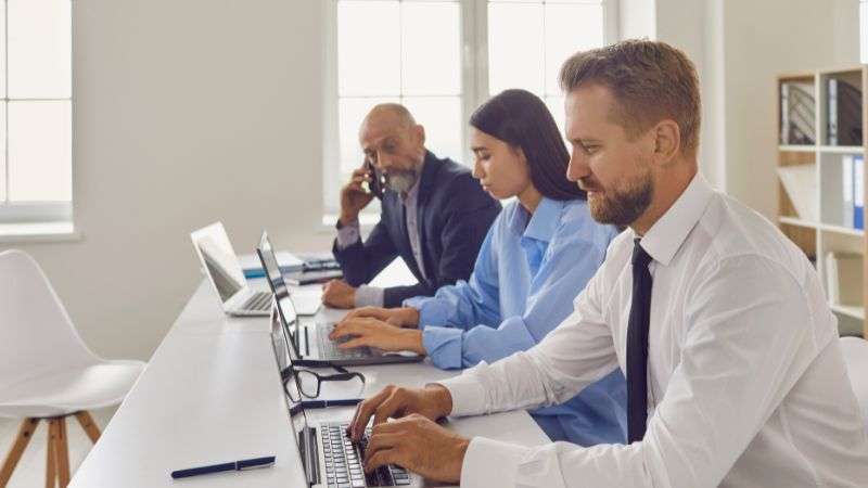 Protezione dei dati aziendali nell'era dell'AI: rischi e strategie di sicurezza