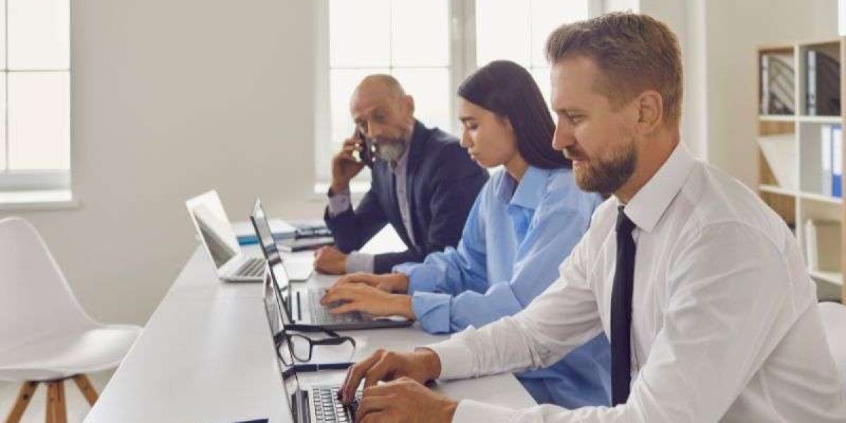 Protezione dei dati aziendali nell'era dell'AI: rischi e strategie di sicurezza